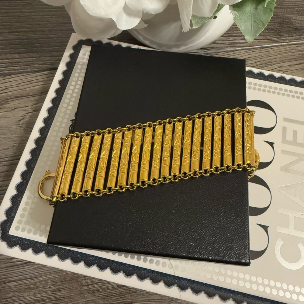 CHANEL Vintage Gold "CHANEL" Link Chain Bracelet